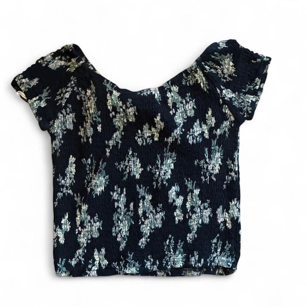 Japna Women's Black and Green Crop-top